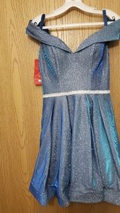Size M Blue iridescent dress